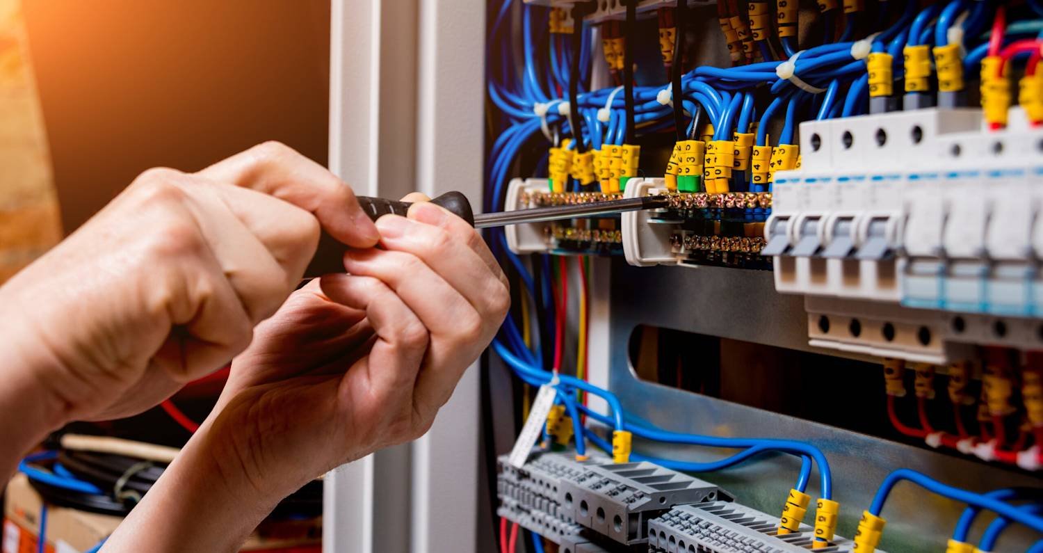 Eletricista B&M Instalações Elétricas em Massamá